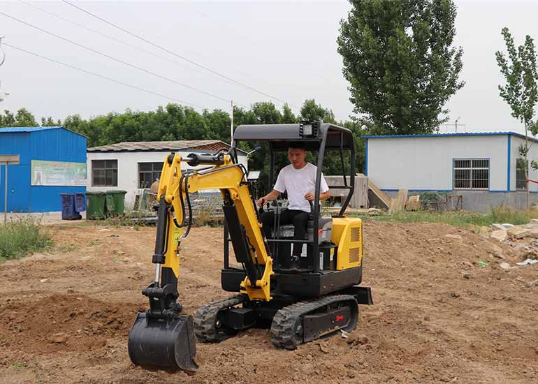 小型挖掘機(jī)的百變應(yīng)用---新農(nóng)村建設(shè)